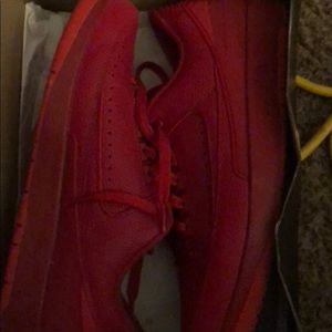 Red Jordan 2’s